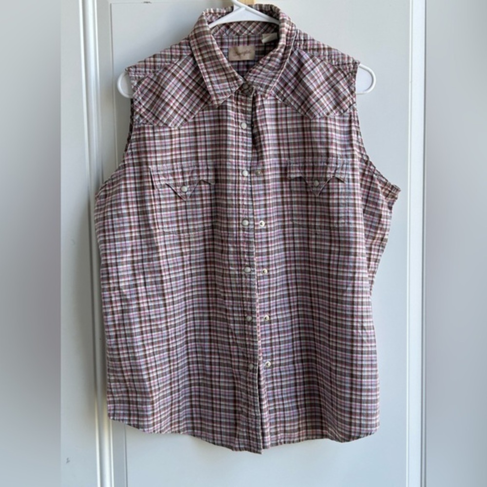 Wrangler | Multicolor Plaid Shirt | Vintage |
Size Large